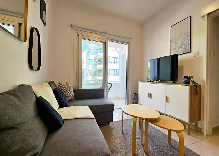 Phaedrus Living: Centre Luxury Flat Esperidon 201 公寓 *