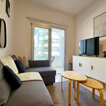 Phaedrus Living: Centre Luxury Flat Esperidon 201 Апартаменты *