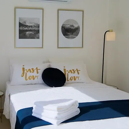 Phaedrus Living: Centre Luxury Flat Esperidon 201 * ניקוסיה