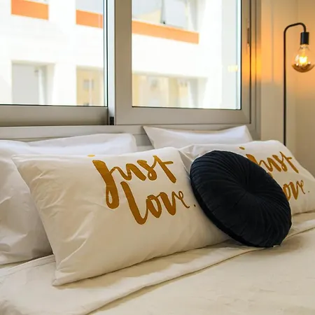 Phaedrus Living: Centre Luxury Flat Esperidon 201 ניקוסיה
