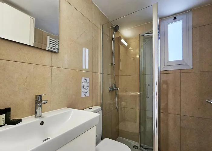 Phaedrus Living: Centre Luxury Flat Esperidon 201 * Никосия